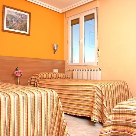 Hostal Europa Pension Irun Eksteriør bilde