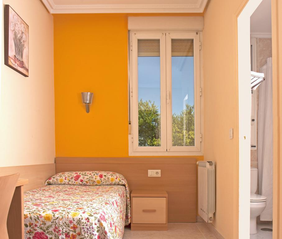 Hostal Europa Pension Irun Eksteriør bilde